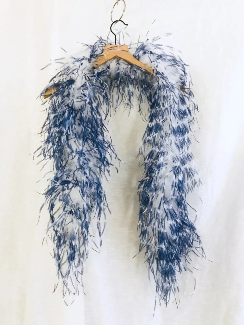2-Ply Chinchilla and Ostrich Feather Boa in Blue&White - One Size - NWOT